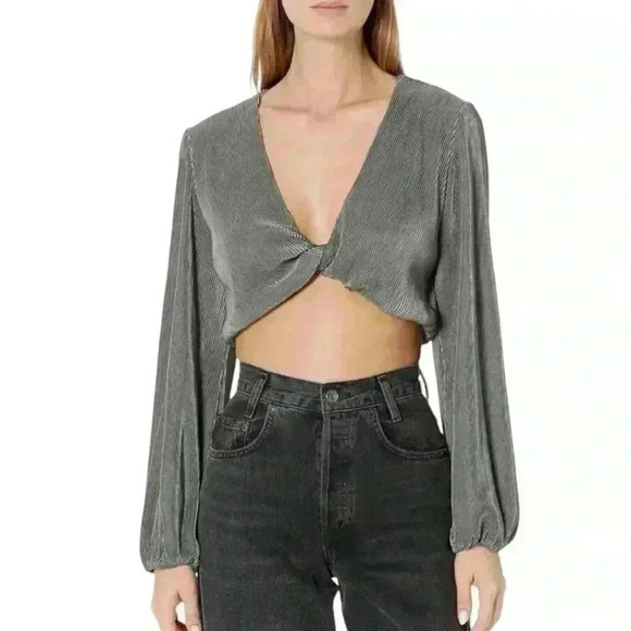 ASTR The Label “Cataleya” crop bra top plisse twist dark sage satin womens small - Picture 2 of 14